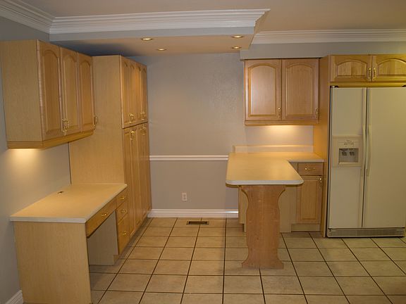 2nd image of 20 W La Vista Dr