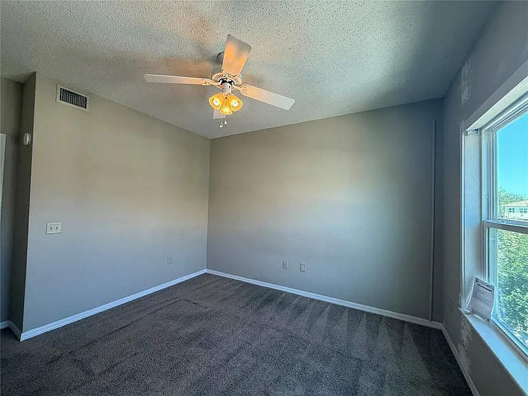 1055 Normandy Trace Rd — Photo 10