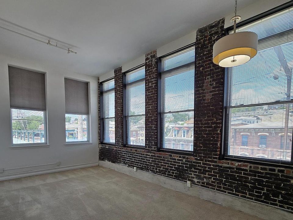 1st image of 4368 Cresson St APT 302