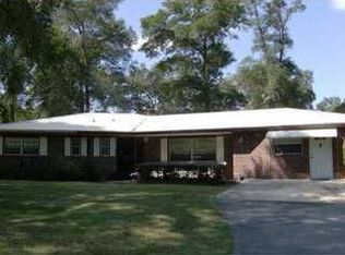 2090 S Clara Ave, Deland, FL 32720