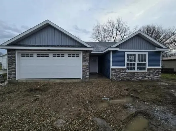 S Center St, Waterloo, IN 46793