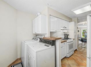 423 Berkshire Dr, Ventnor City, NJ 08406