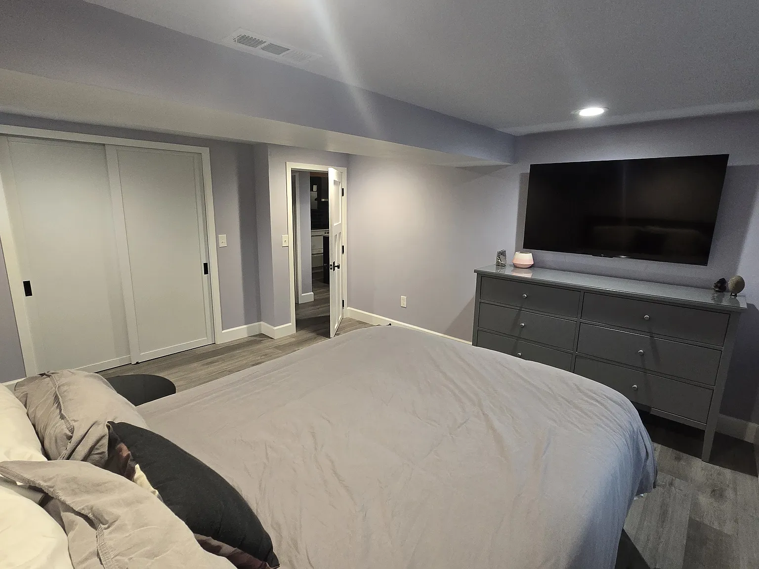 2 bed, 900 sqft, $2,350 — Photo 2