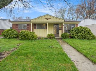 22527 Gordon Rd, Saint Clair Shores, MI 48081