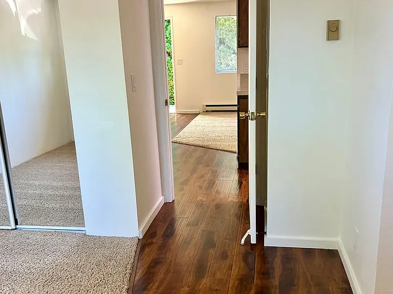 1010-1040 Lansford Dr SE — Photo 6