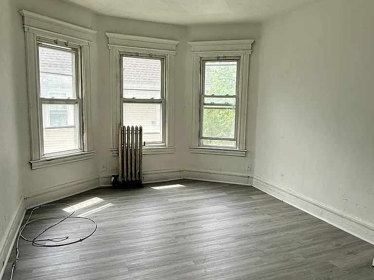 26 Huntington St #2 — Photo 16