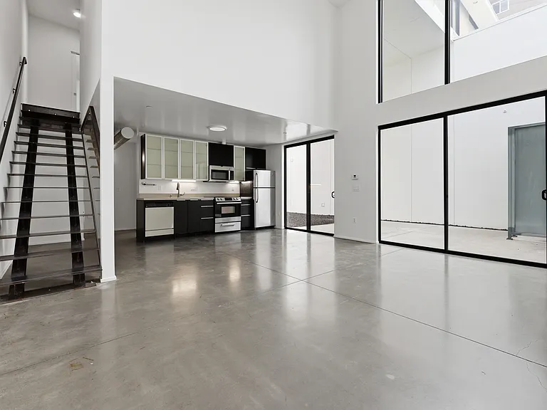 1737 Chalmers St #106E — Photo 6
