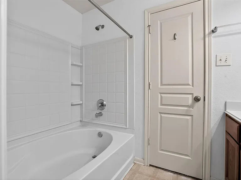 1618 Grable Cove Ln — Photo 20