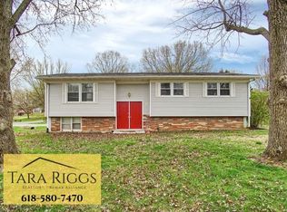 900 Holiday Point Pkwy, Edwardsville, IL