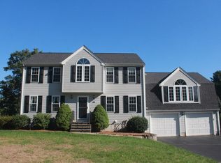 39 Londonderry Way, Uxbridge, MA 01569