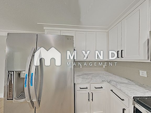 4th image of 5404 Ashworth Ct