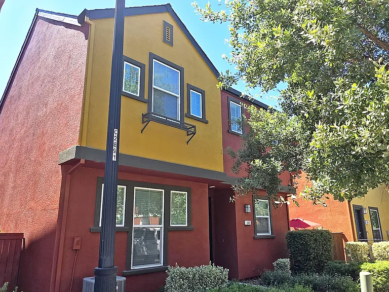 845 Bronze Ln — Photo 34