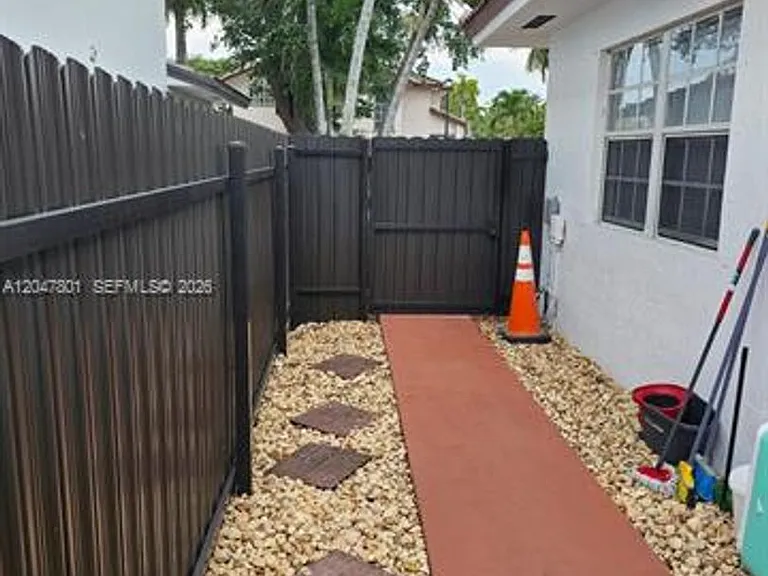 7565 N Augusta Dr #0 — Photo 12