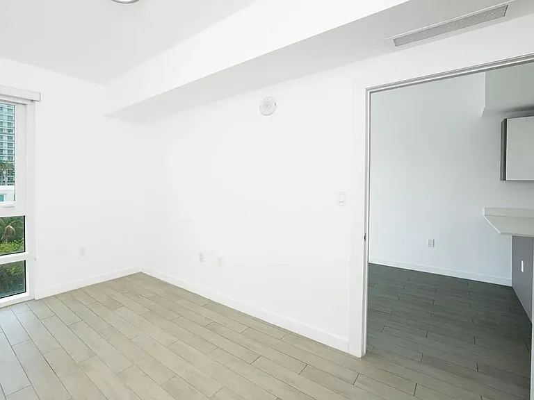 321 NE 26th St #616 — Photo 7