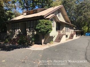 520 NW A St APT A, Grants Pass, OR 97526