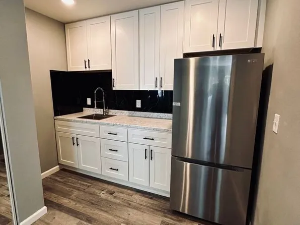 140 College Dr, Reno, NV