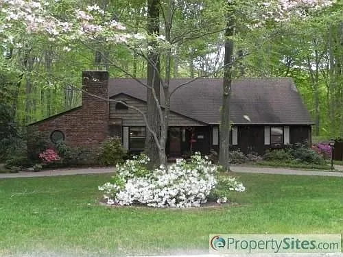 1111 Fox Den Rd photo 1