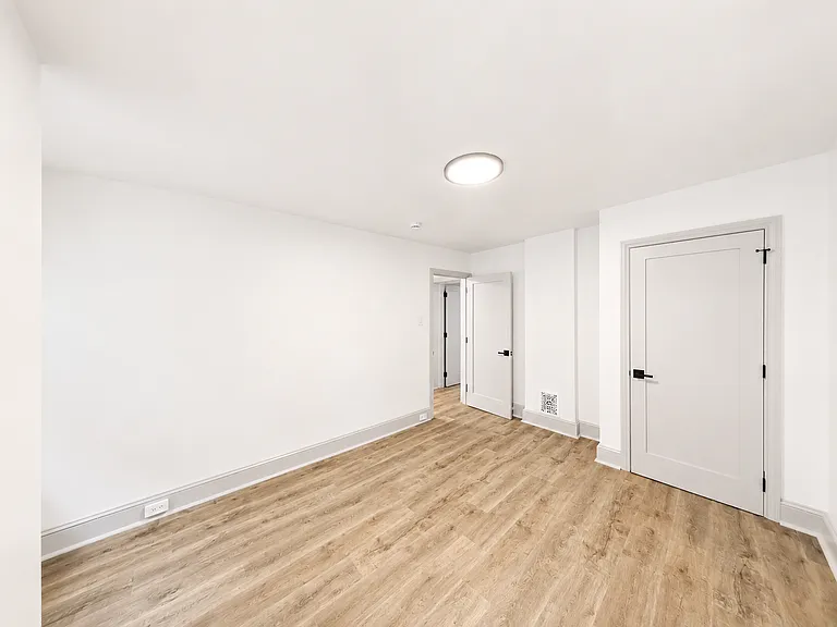5233 Ridge Ave #2 — Photo 9