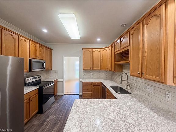 2nd image of 6120 Tennyson Dr
