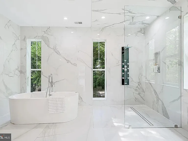 9908 Blake Ln — Photo 23