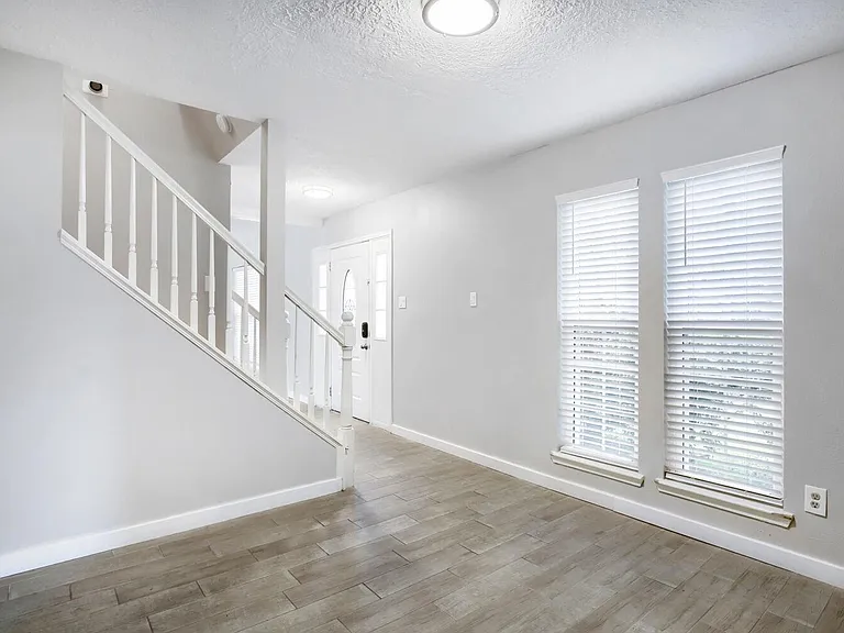 3734 Blue Lake Dr — Photo 6