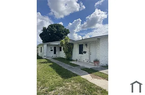 3067 NW 92nd St Photo 1