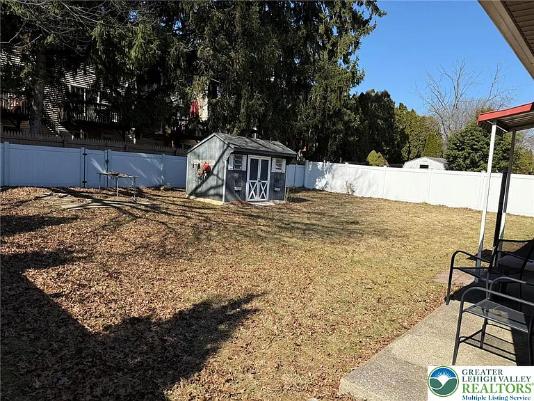 2229 Rodgers St — Photo 16