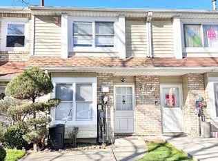 65 Caswell Ln, Staten Island, NY 10314