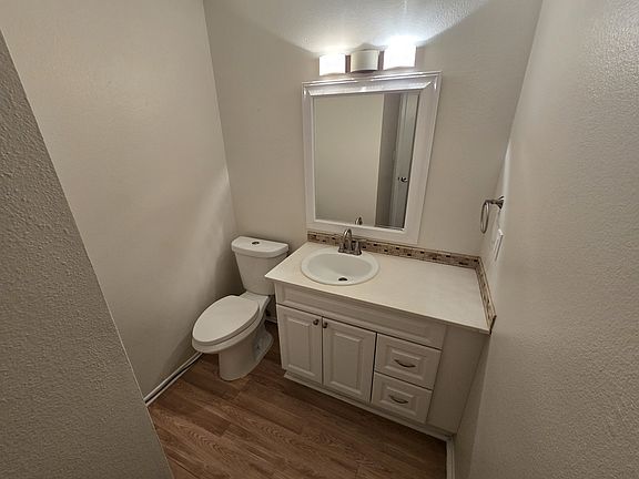 5th image of 500 E Riverside Dr APT 229