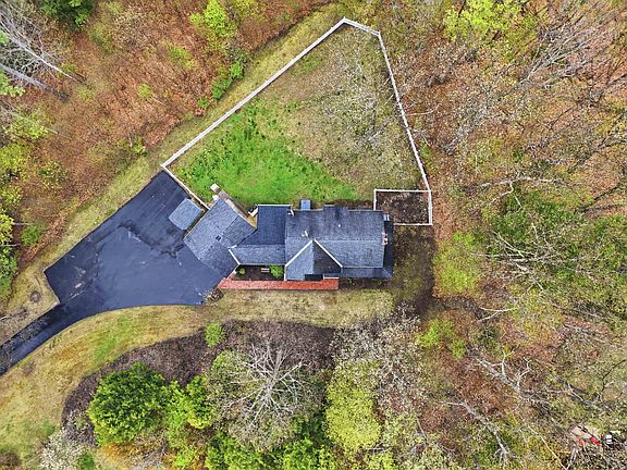 3rd image of 142 Forestview Drive