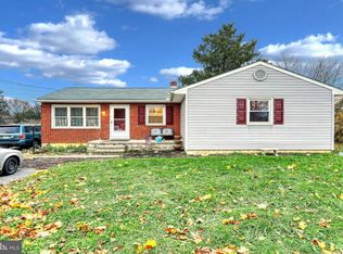 197 Eastbrook Rd, Smoketown, PA 17576