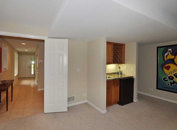 2nd image of 1054 N Glenview Ct #1054