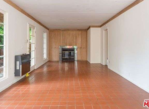 5th image of 370 Glenullen Dr