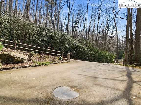 4th image of 313 Birch