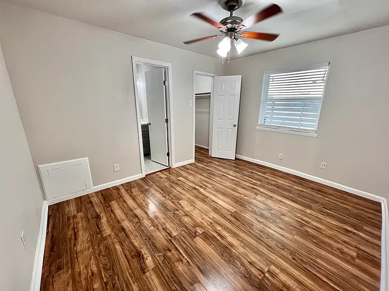 5011 San Jacinto St #104 — Photo 9