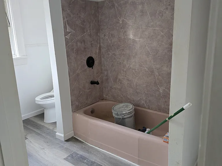 742 Kendall Ave — Photo 2