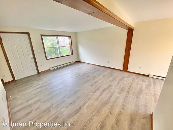 4th image of 19 Clifford St Unit 3