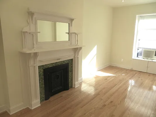 Rented by Performing Assets Corp | media 33