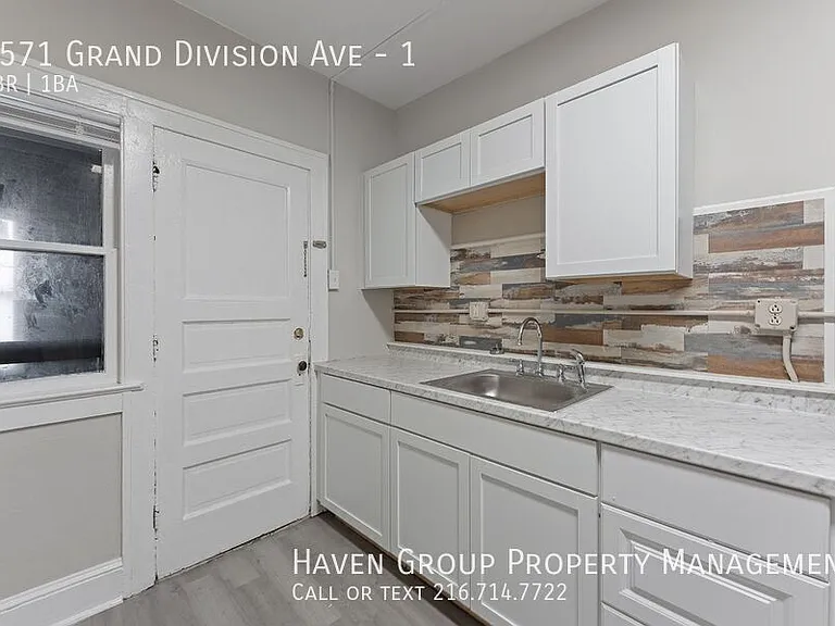 9571 Grand Division Ave #1 — Photo 7