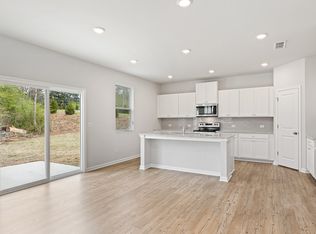 747 Ruddy Dr, Grayson, GA 30017