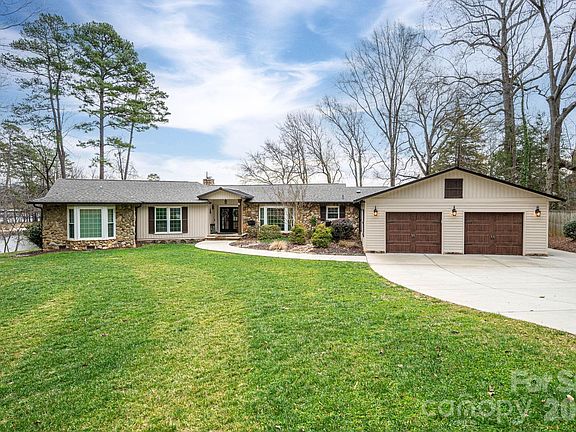 3rd image of 4485 River Oaks Rd