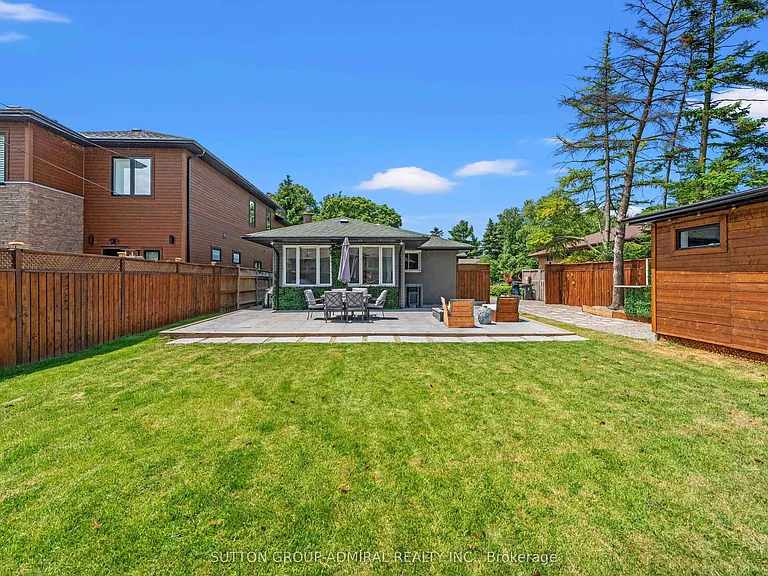 3 Hartland Rd — Photo 39