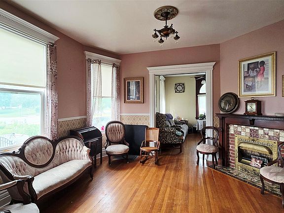 5th image of 1516 6th St