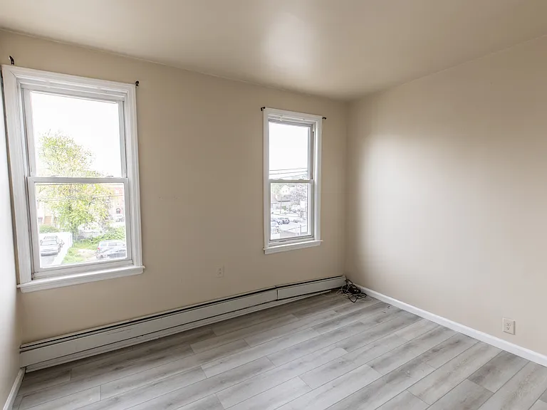 154 Taylor St — Photo 3