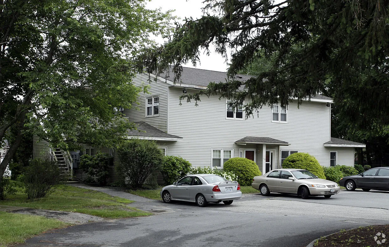 2 bed, 1000 sqft, $2,100 — Photo 1