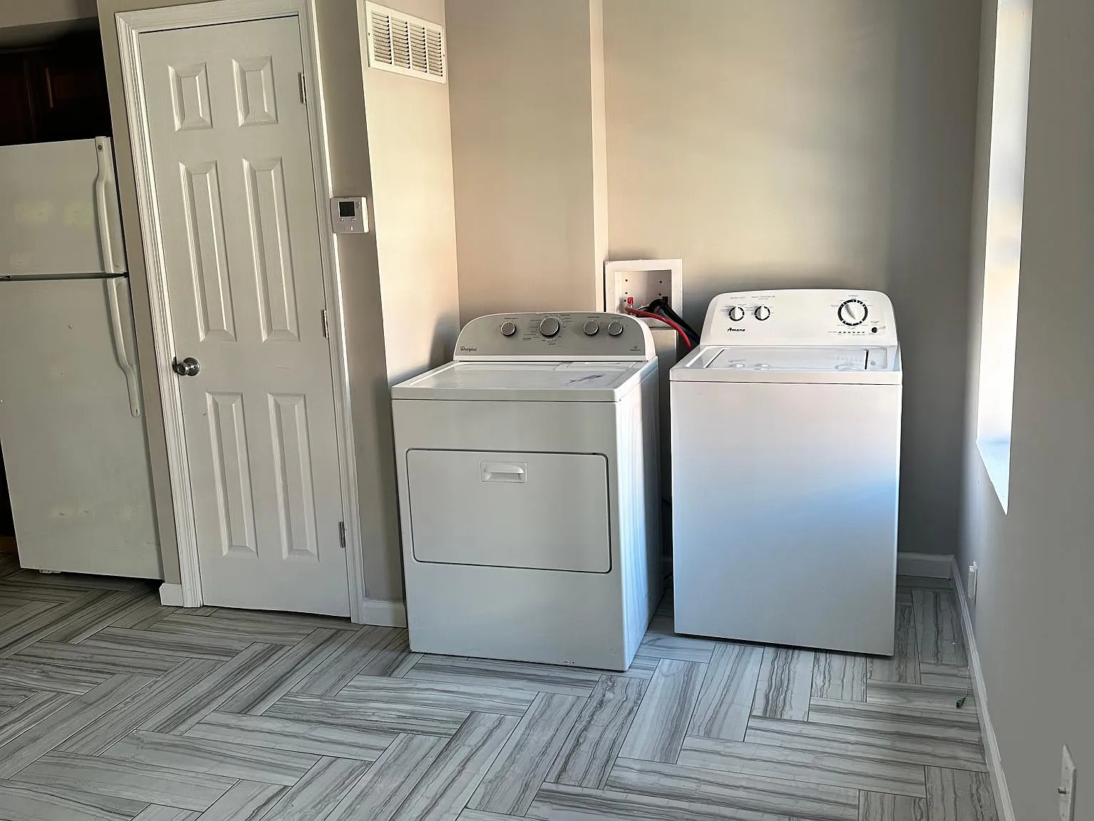 3 bed, 1400 sqft, $1,595 — Photo 3