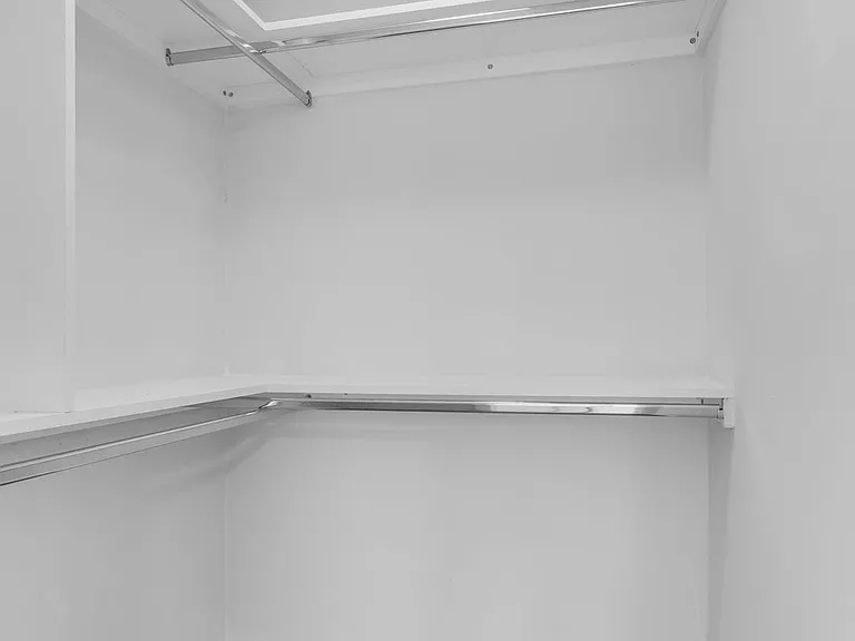 560 NE 63rd St #3 — Photo 10