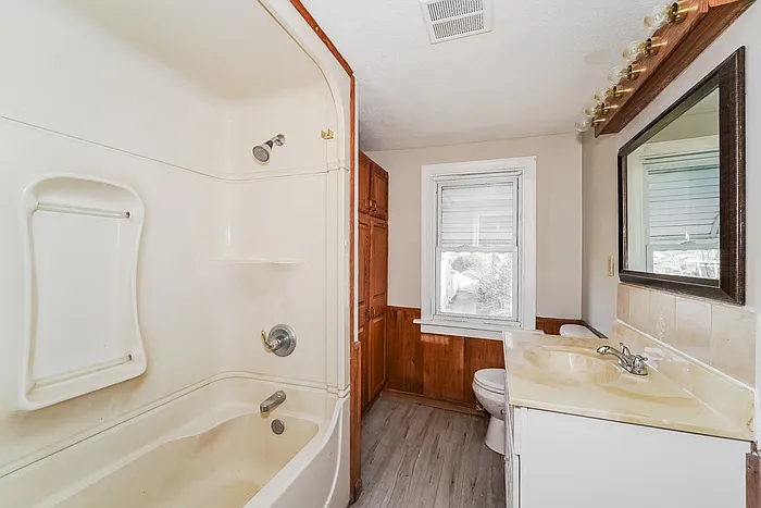 1420 Oakwood Ave — Photo 10