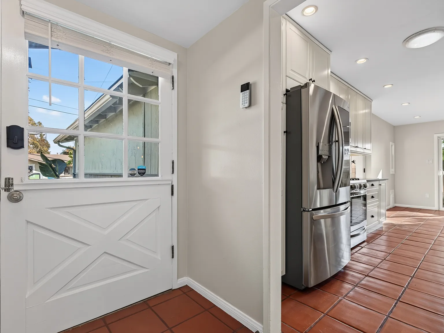 3 bed, 1392 sqft, $4,300 — Photo 4