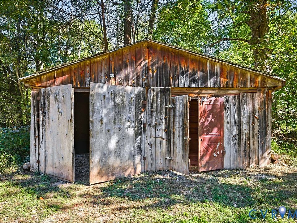 7th image of this home